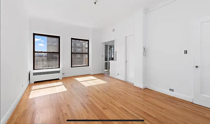 Rented by Compass | media 7