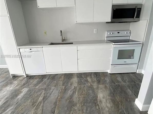 2101 Atlantic Shores Blvd APT 402