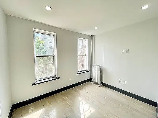 1st image of 1442 Pacific St #4R