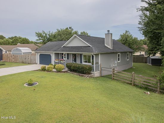 303 Mertz Court, Hubert, NC 28539