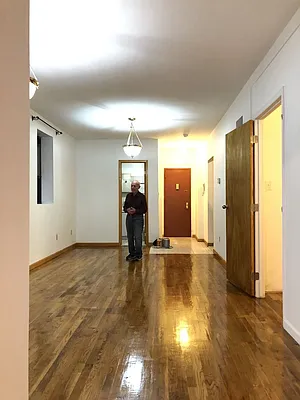 Rented by Warren T Real Estate Corp. | media 15