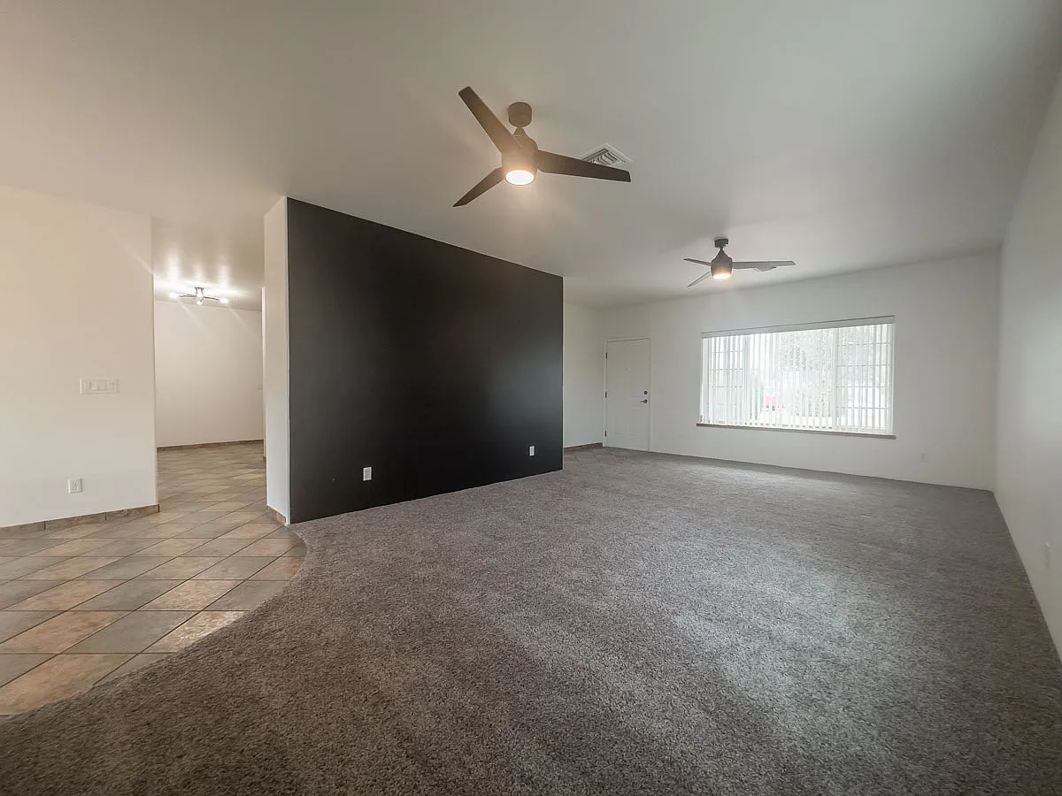 2 Bed + 2 Bath Home, Cul-de-sac, Landscape Service Included — Photo 4