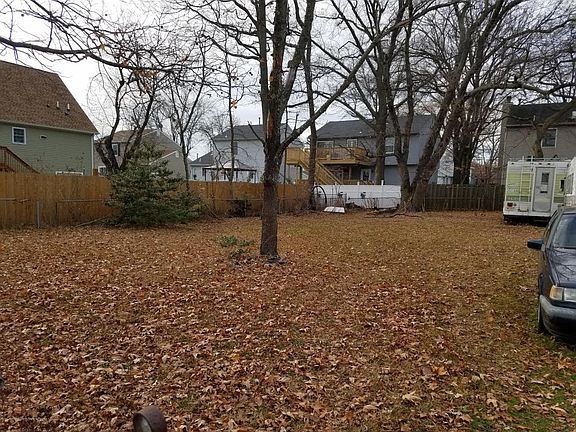 5th image of 114 Brainard Ave