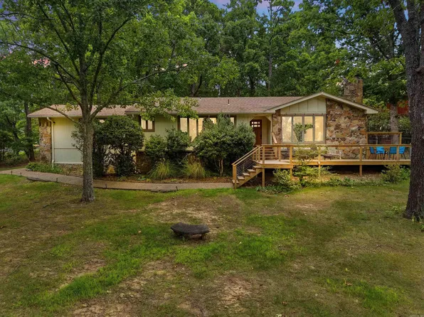 211 Chelsea Dr, Fairfield Bay, AR 72088