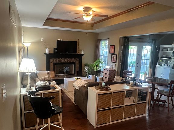 4th image of 2605 SE Winchester Dr