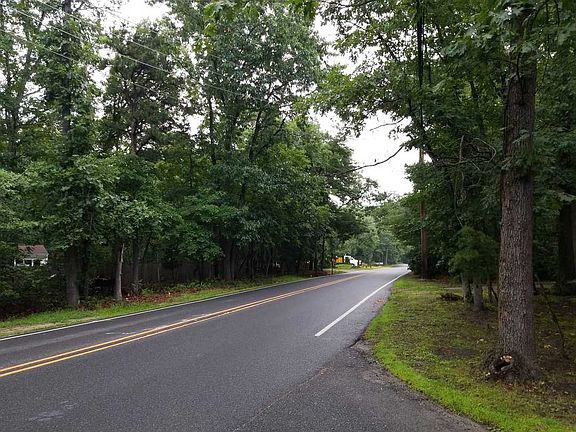 2nd image of 557 Fairview Rd
