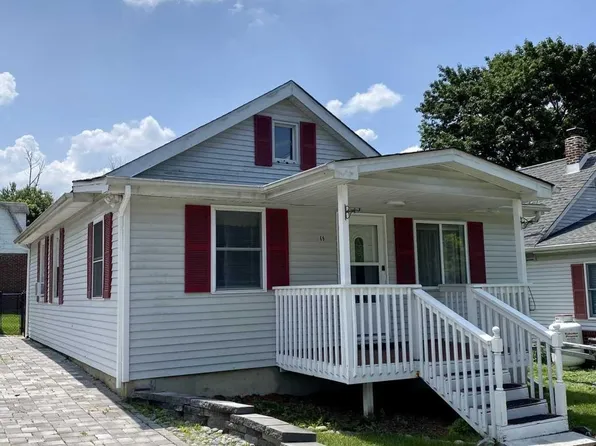 69 Fairview Dr W, Hewitt, NJ 07421