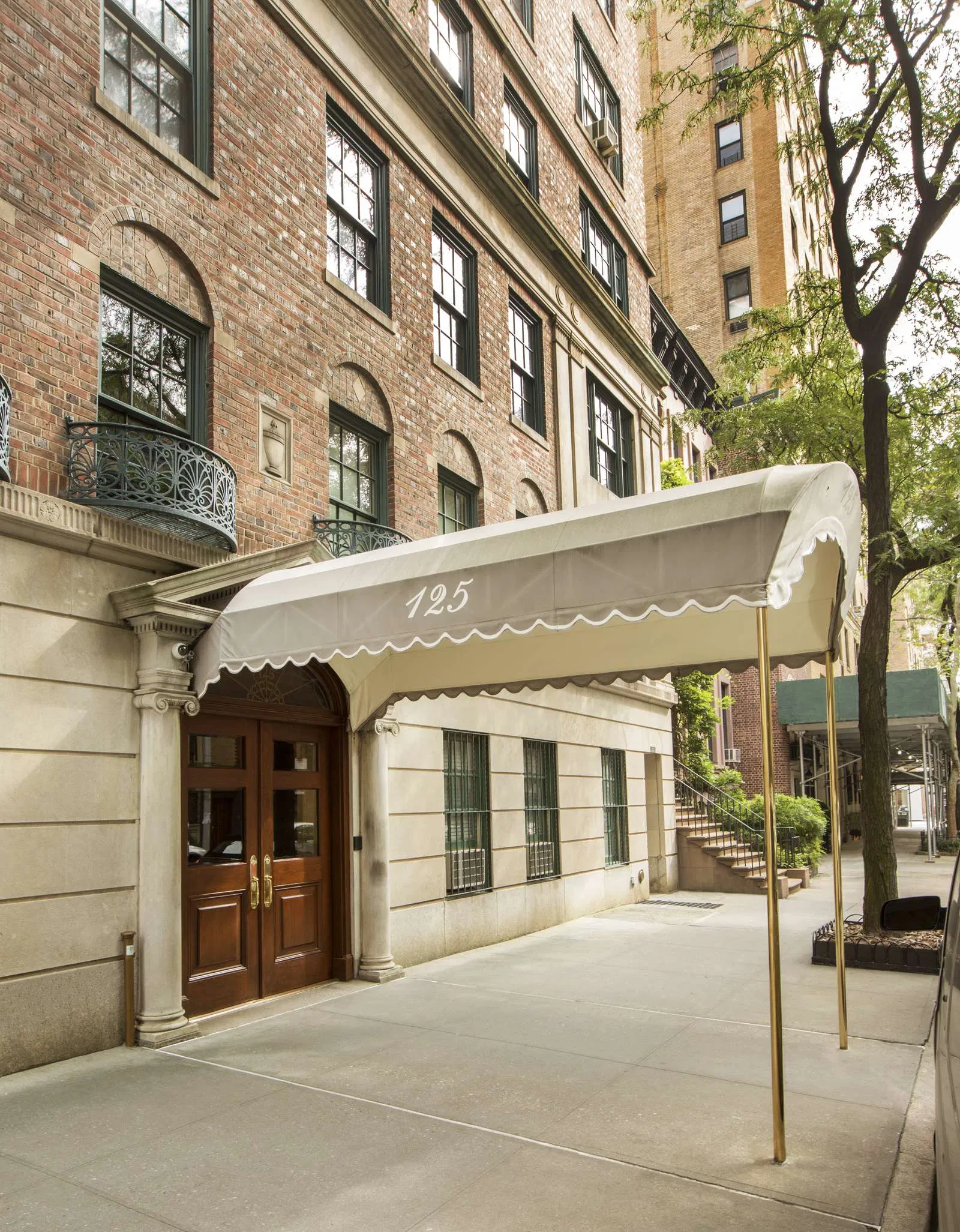 125 East 74th Street in Lenox Hill : Sales, Rentals, Floorplans ...