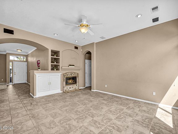 4th image of 9390 Oakley Ct