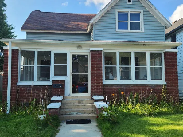 714 E 3rd St, Mishawaka, IN 46544