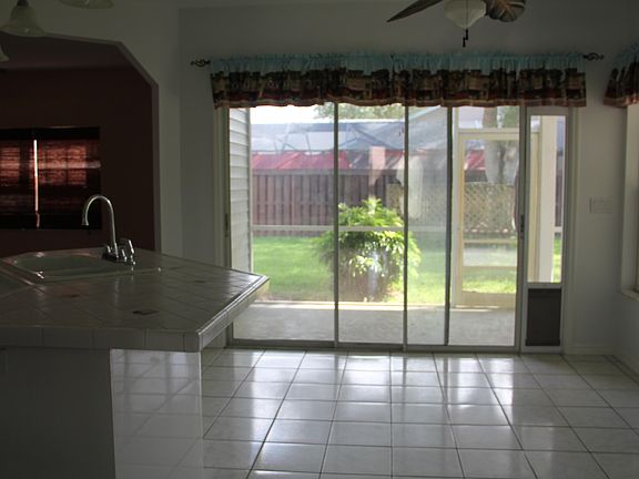 4th image of 1115 Hollow Brook Ln