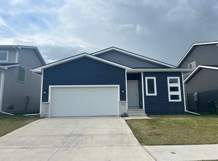 616 1st St NW, Bondurant, IA 50035