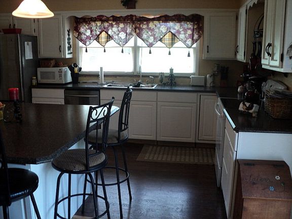 5th image of 206 Barnes Dr