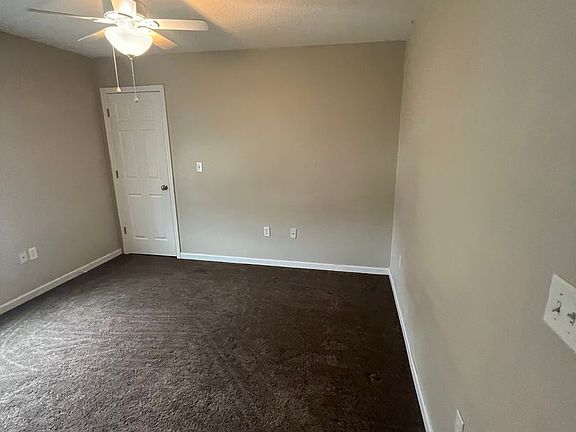 5th image of 900 Maple Dr #1A