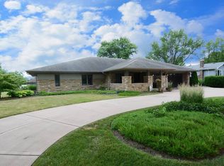 627 E Foster Ave, Roselle, IL