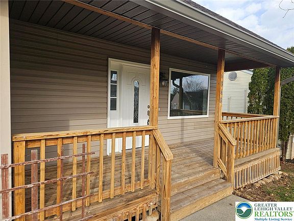 3rd image of 6848 Leh Ct