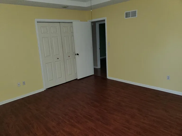 1929 E Mohawk Cir — Photo 9