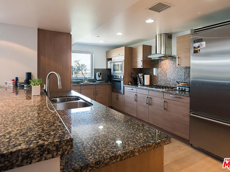 13650 Marina Pointe Dr #607 — Photo 5