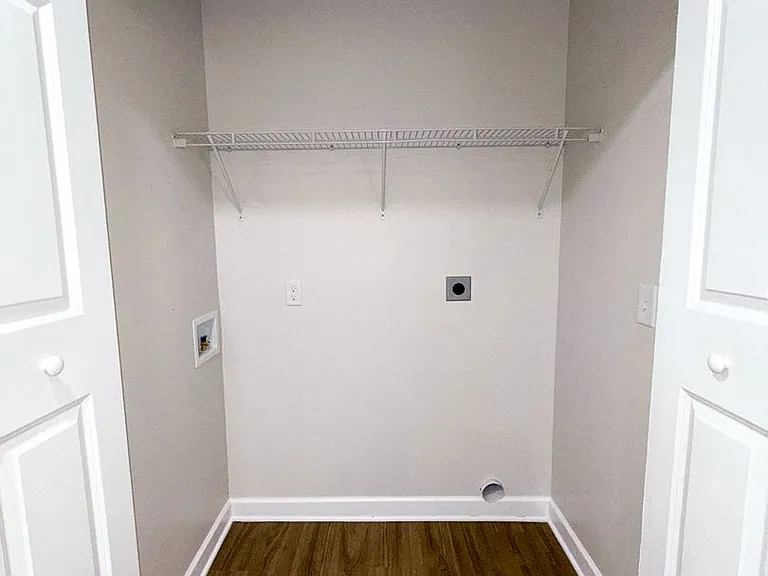 2372 Howey Rd — Photo 9