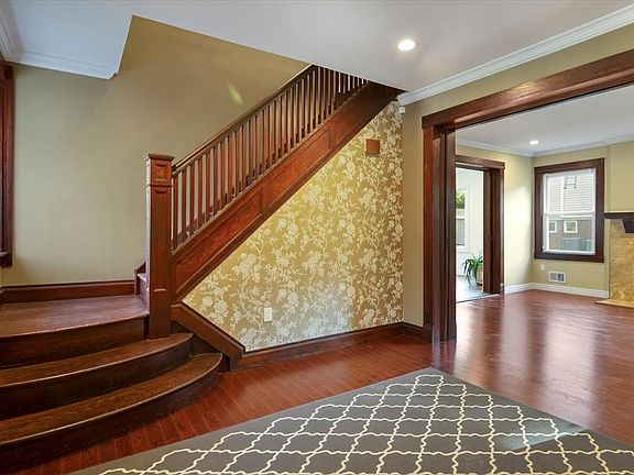 5th image of 28 Hazelwood Rd