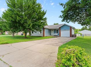 502 S Sunrise St, Strafford, MO 65757