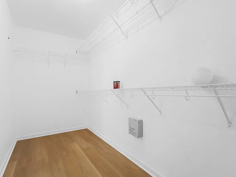 210 Laceleaf Ln — Photo 16