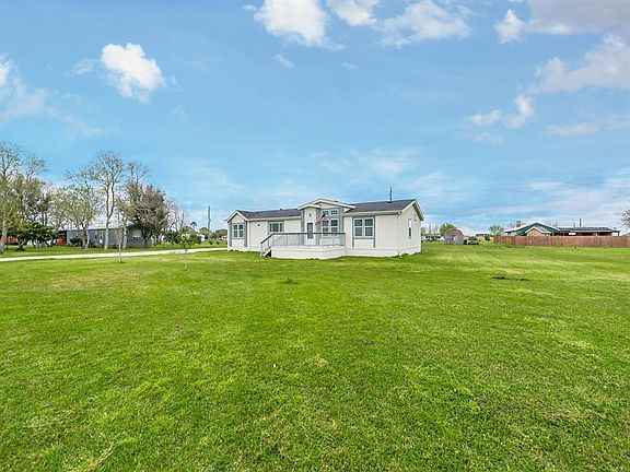 3rd image of 10207 Harry Dr