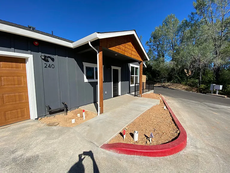 240 Silver Bend Way — Photo 1