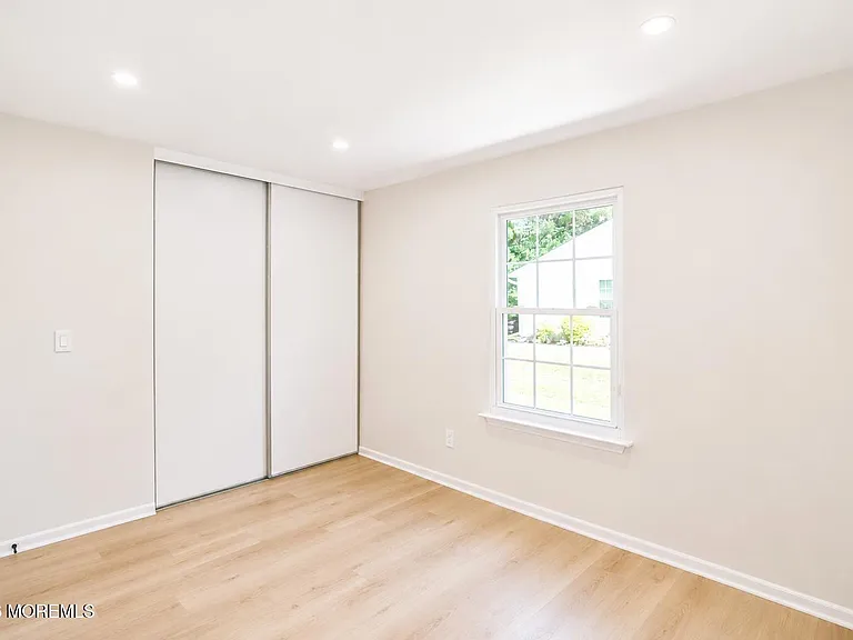 99 Oak Ln — Photo 28