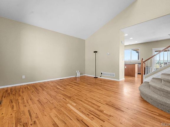 5th image of 325 Stonehaven Street Circle