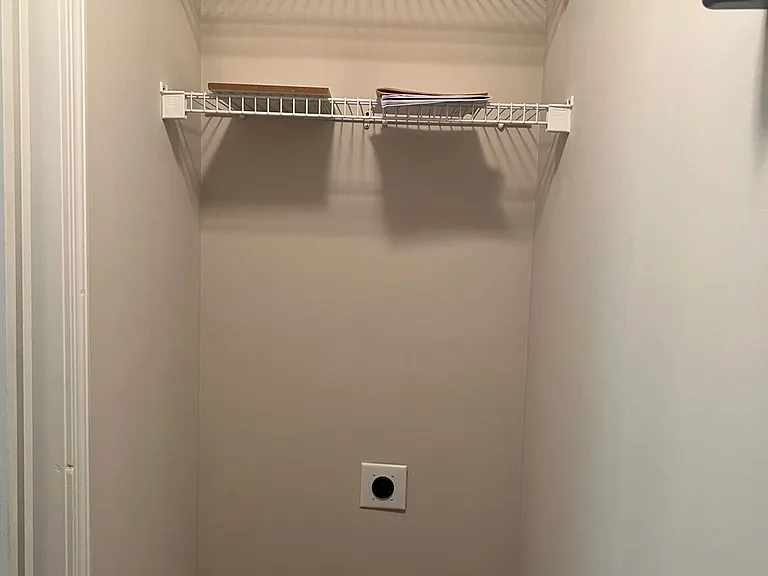1124 Stafford Dr — Photo 13