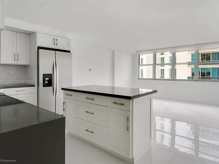 6039 Collins Ave #1222 — Photo 3