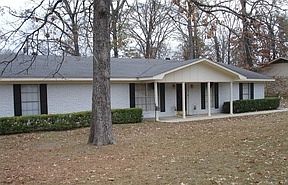 2nd image of 108 Woodway Ln