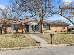 1435 Cardinal Ln, Burkburnett, TX 76354