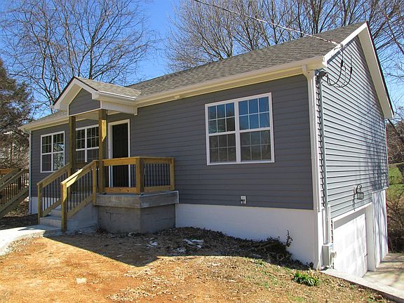 2nd image of 1524 Cherry Tree Dr