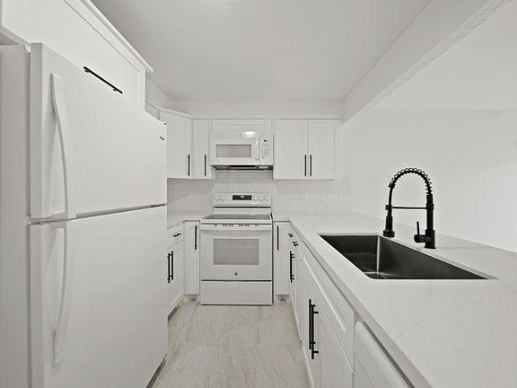 5th image of 11650 Village Place Dr #302