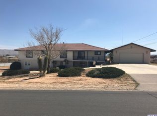 17953 Wisteria St, Hesperia, CA 92345
