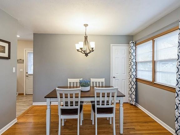 5th image of 295 Bel Aire Dr