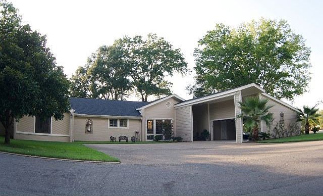 1st image of 126 Marina Dr
