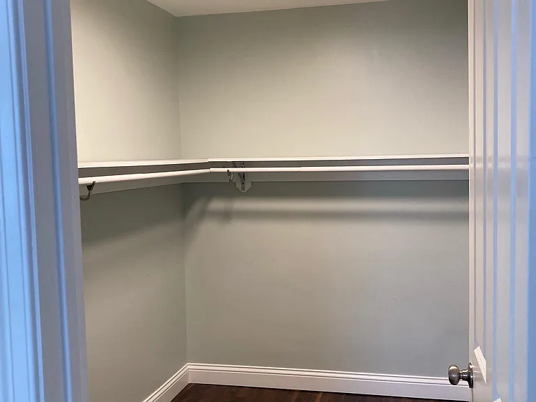 4917 Charlemar Dr — Photo 10