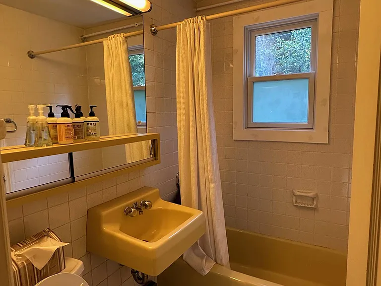 124 W Shore Dr — Photo 18