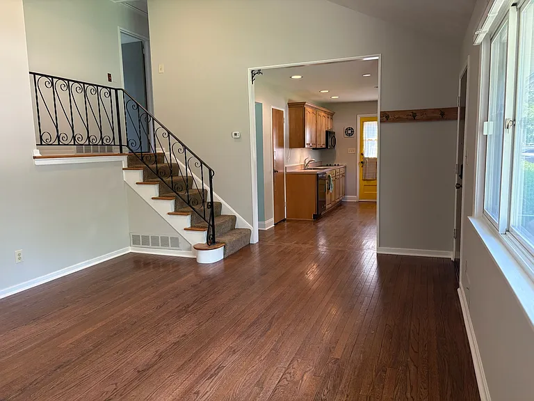 899 Bricker Blvd — Photo 4