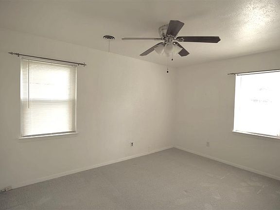 4th image of 5321 Caroldean St