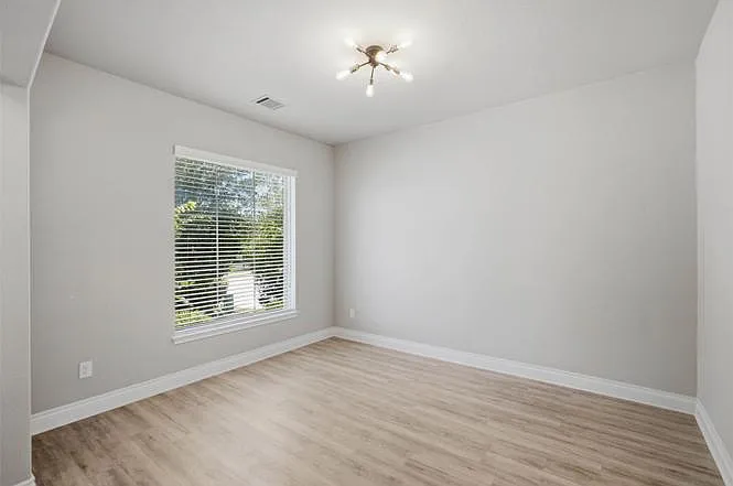 110 Lullaby Dr — Photo 1