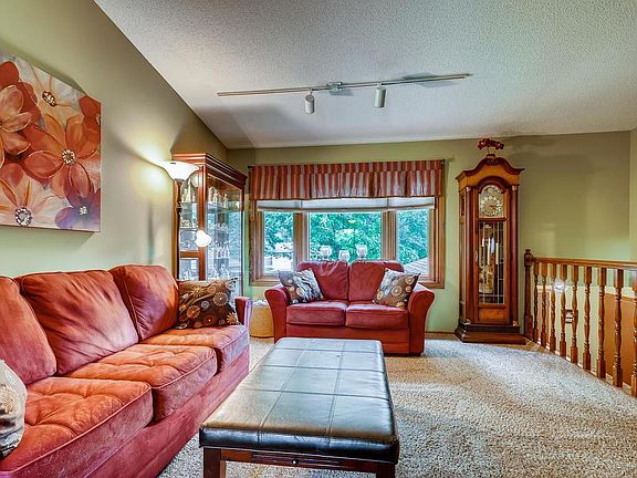 4th image of 12841 Monticello Ln N