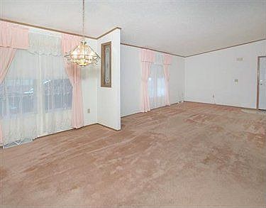 2nd image of 820 Clover Ln