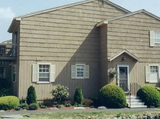 33 Myrtlewood Dr, Milford, CT 06460