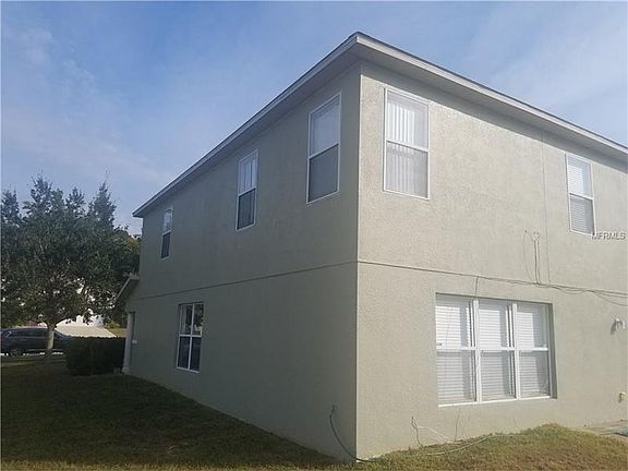 3rd image of 1535 Pier St