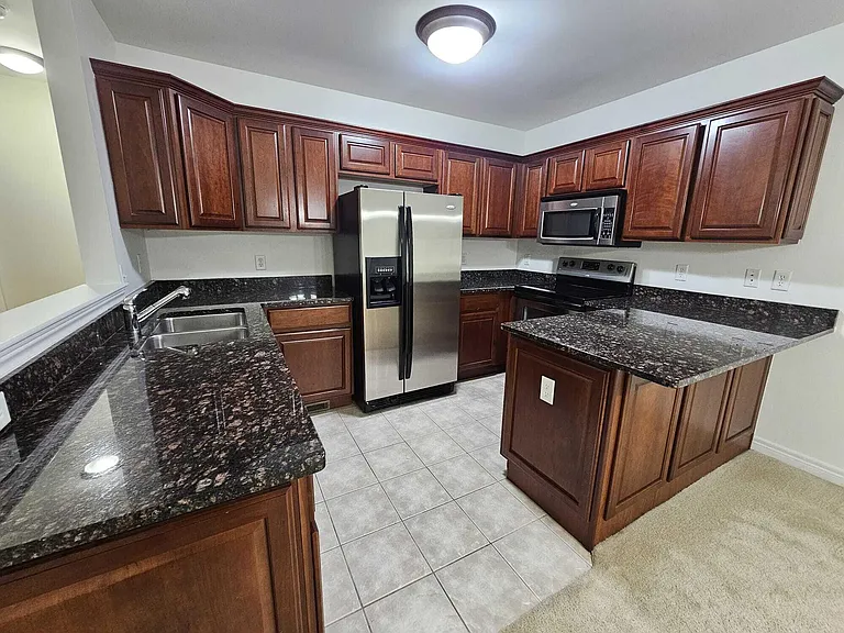 3376 Endsleigh Ln — Photo 5