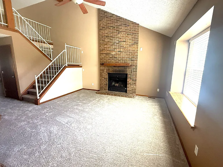 15720 E Exposition Dr — Photo 9